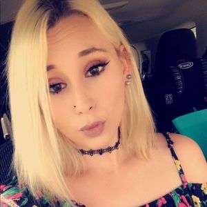 Meet your Posher, Kayla